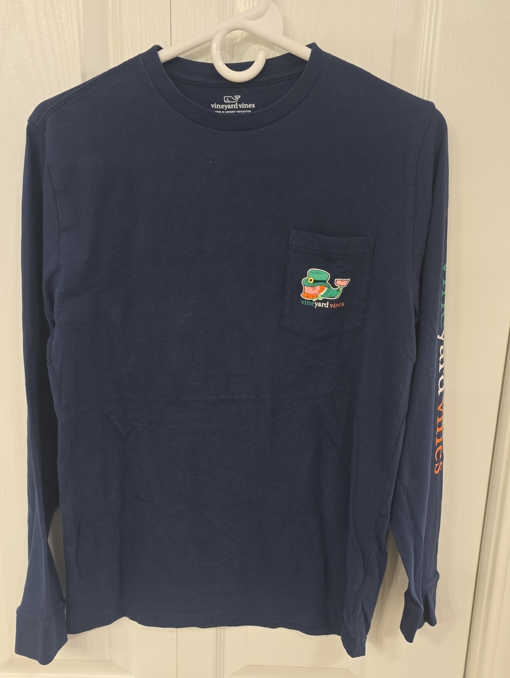 Vineyard Vines Navy Long-Sleeve Pocket Tee with Embroidered Whale Graphic